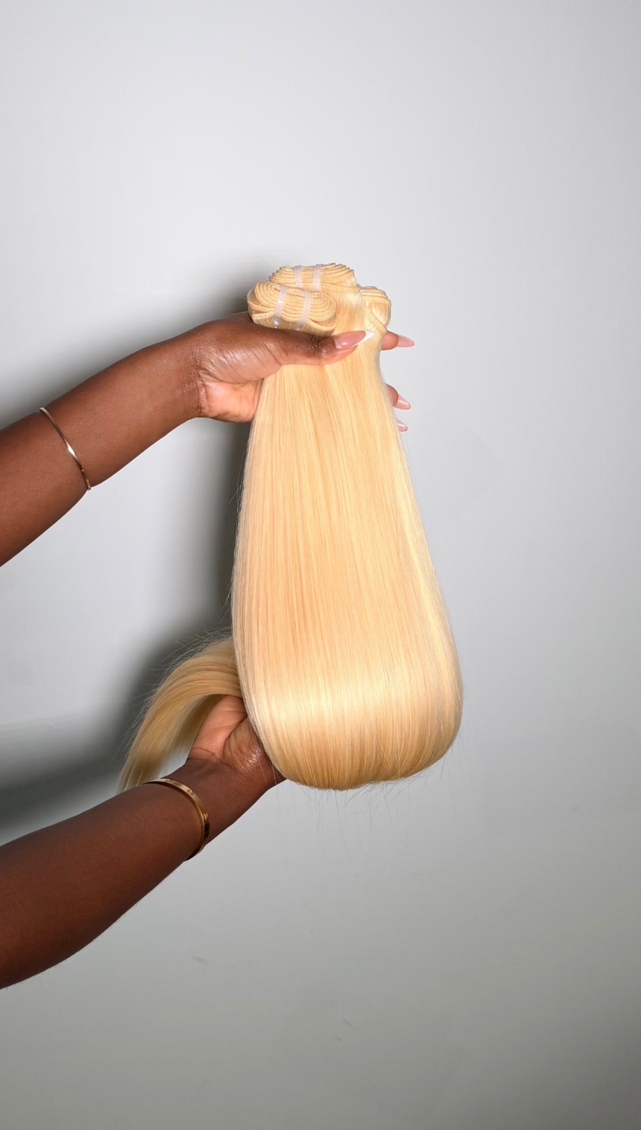 613 Bundles & lace